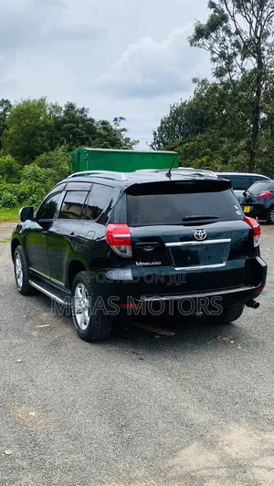 Toyota Vanguard 2013 Black