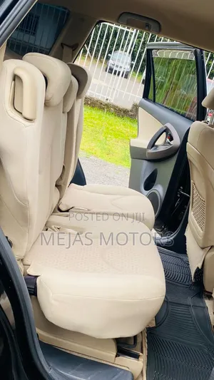 Toyota Vanguard 2013 Black