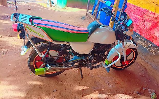 Bajaj Boxer 150 UG 2021 White - thumbnail 4