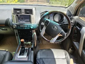 Toyota Land Cruiser Prado 2013 Brown