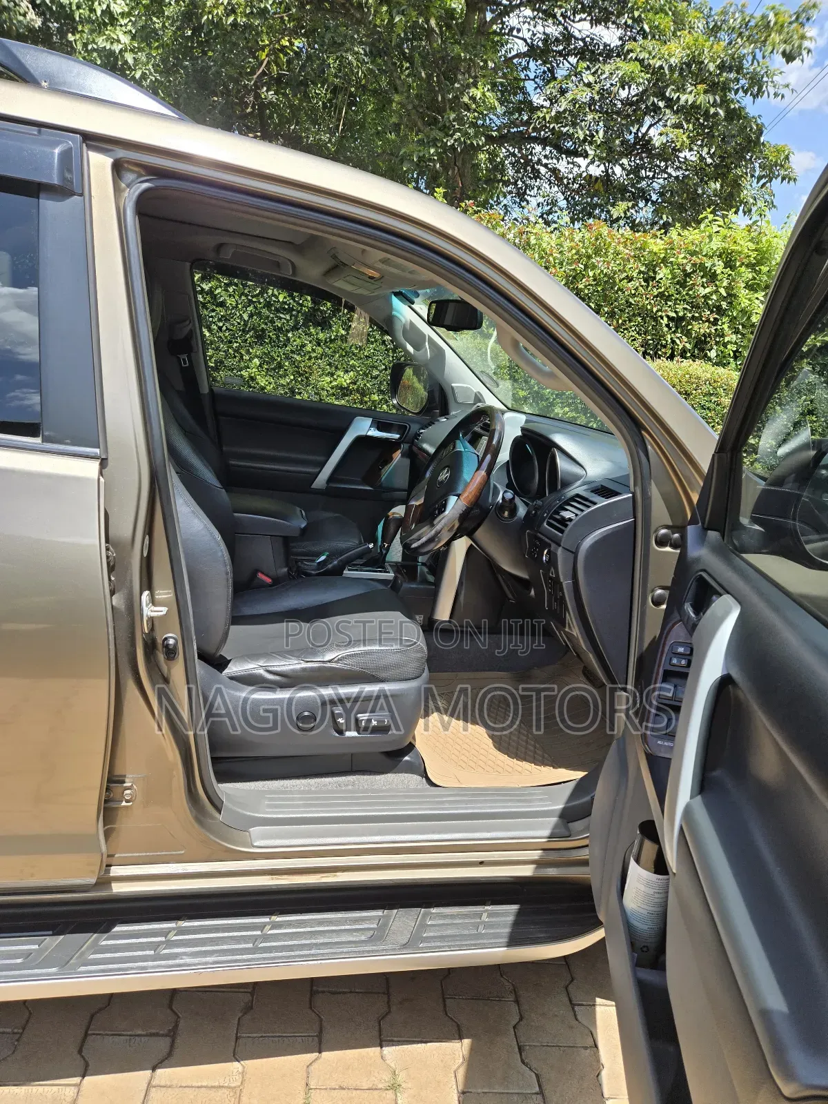 Toyota Land Cruiser Prado 2013 Brown