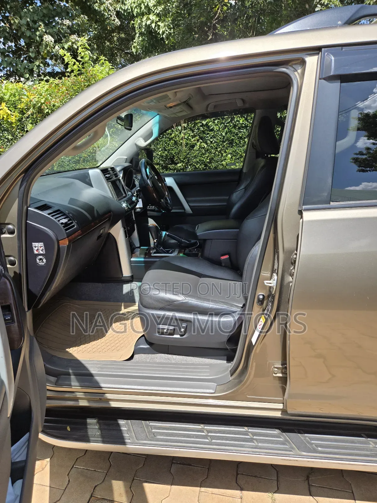 Toyota Land Cruiser Prado 2013 Brown