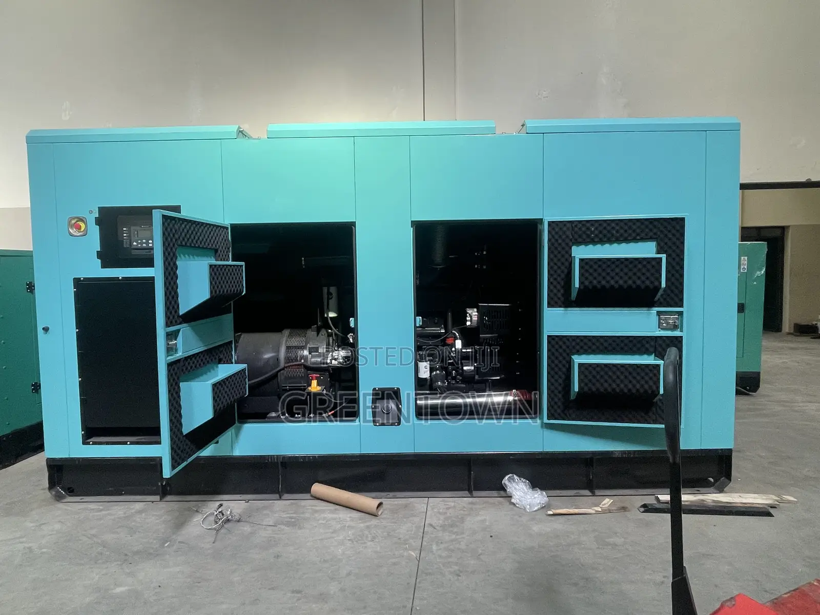 700kva/750kva Cummins Diesel Generator – Silent