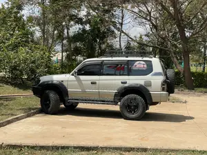 Toyota Land Cruiser Prado 2000 White
