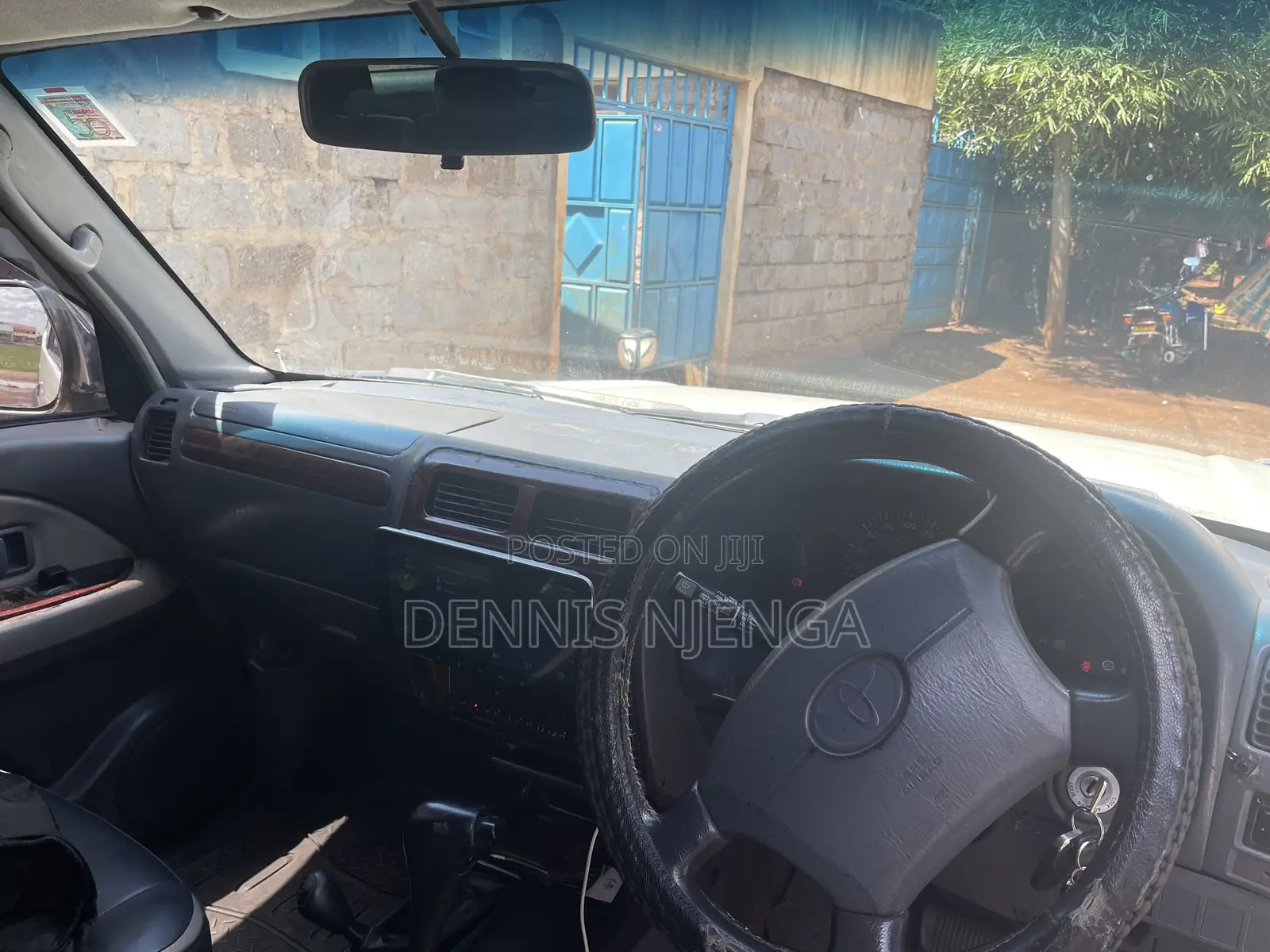 Toyota Land Cruiser Prado 2000 White
