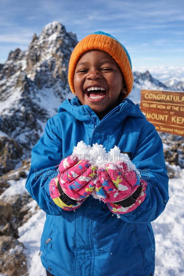 Wateresistant, Windproof Gloves for Summit Night