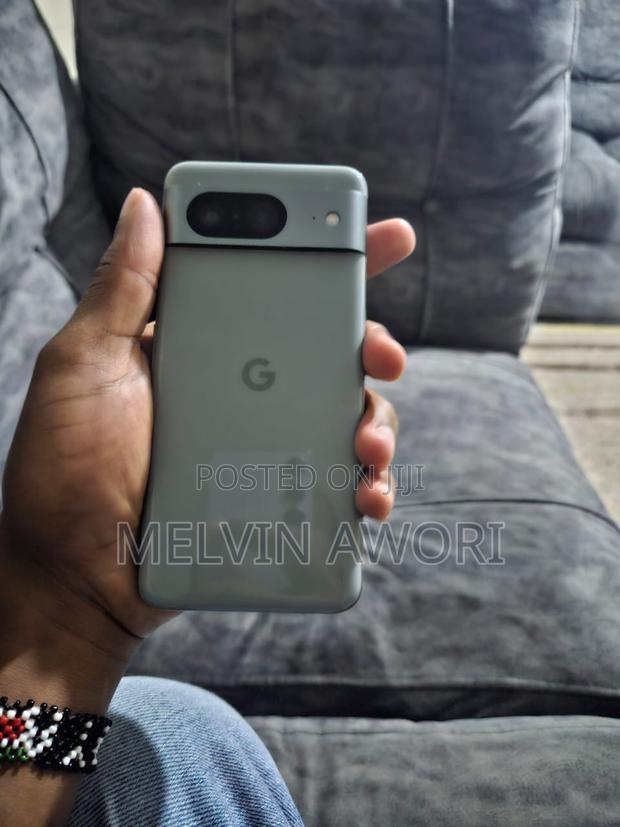 Google Pixel 8 128 GB Green - main view