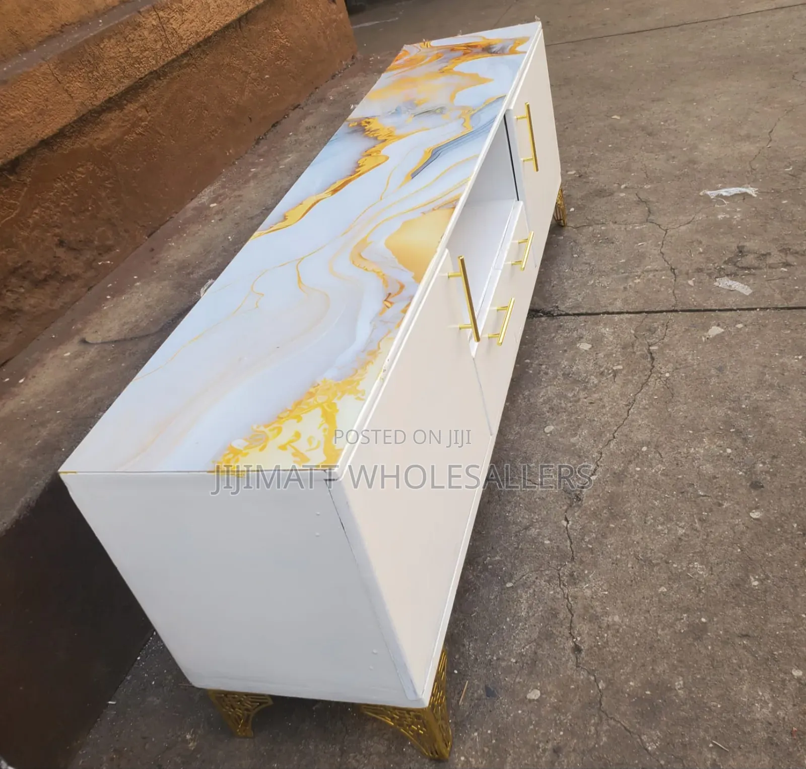 5.5 Fts  White Executive Tv Stand With Marble Top