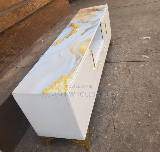 5.5 Fts White Executive Tv Stand With Marble Top - main view