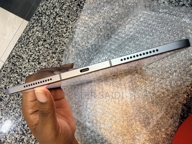 Apple iPad Air 11 (2024) 128 GB Silver - thumbnail 4