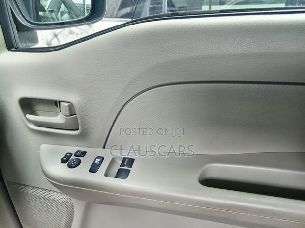 Suzuki EV 2018 Silver - thumbnail 7