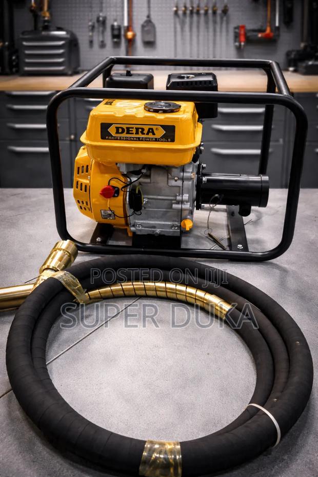 Dera Petrol-Powered Concrete Vibrator.
