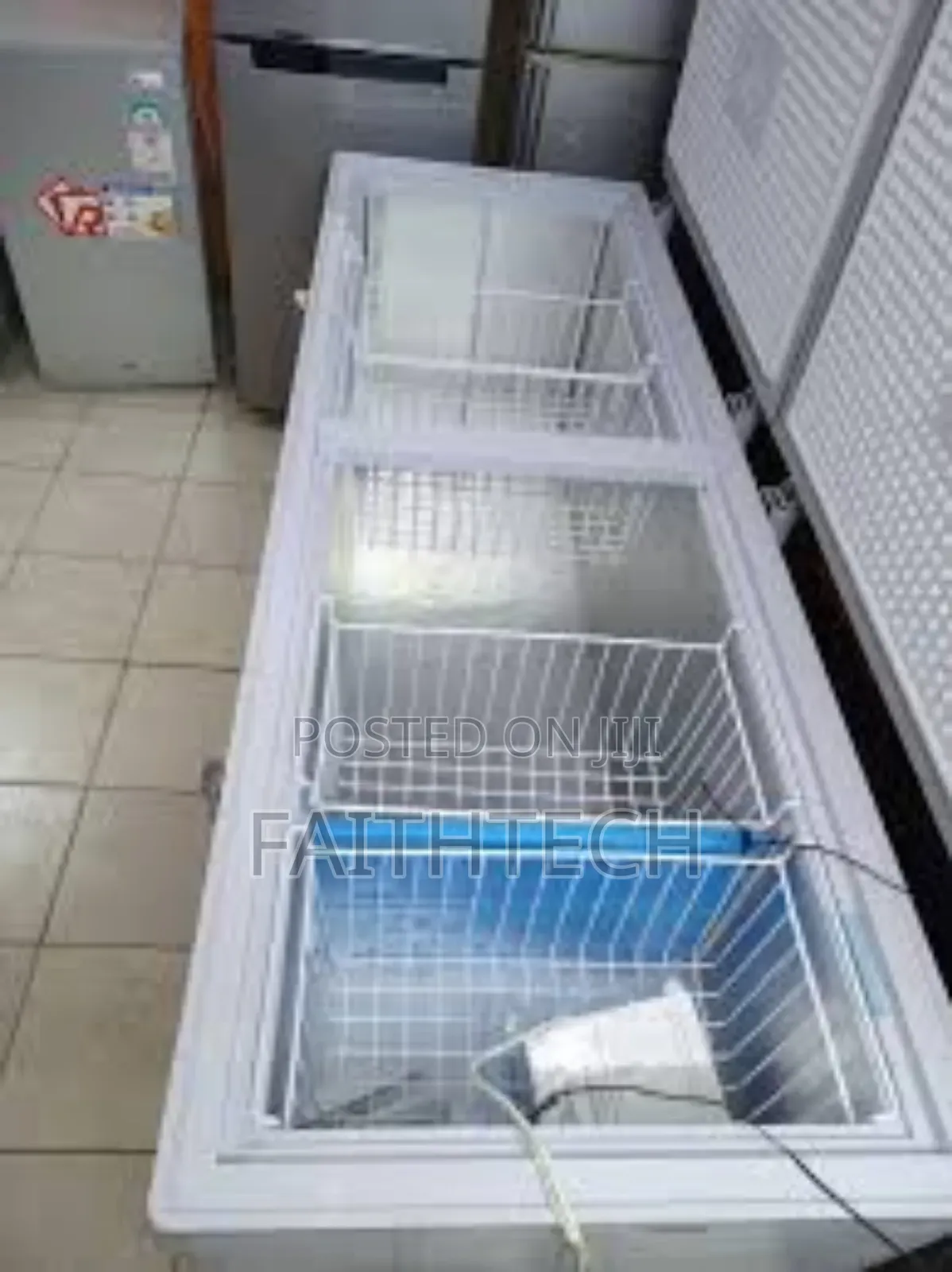 Ramtons 700litres Deep Freezer