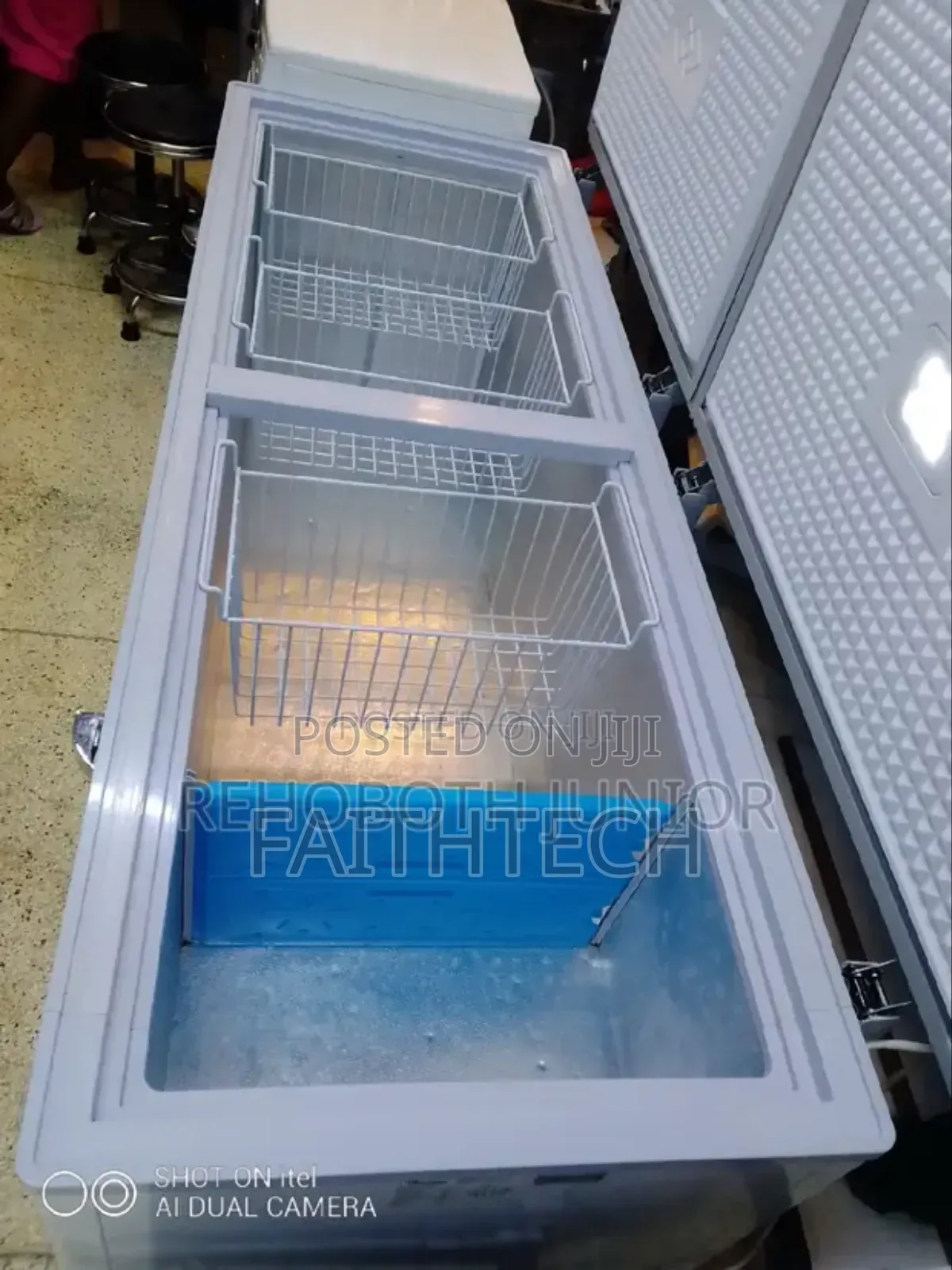 Ramtons 700litres Deep Freezer