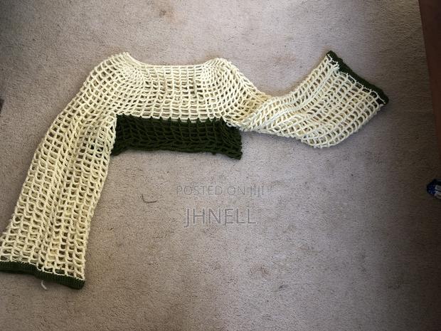 Crocheted Mesh-Crop Top - thumbnail 3