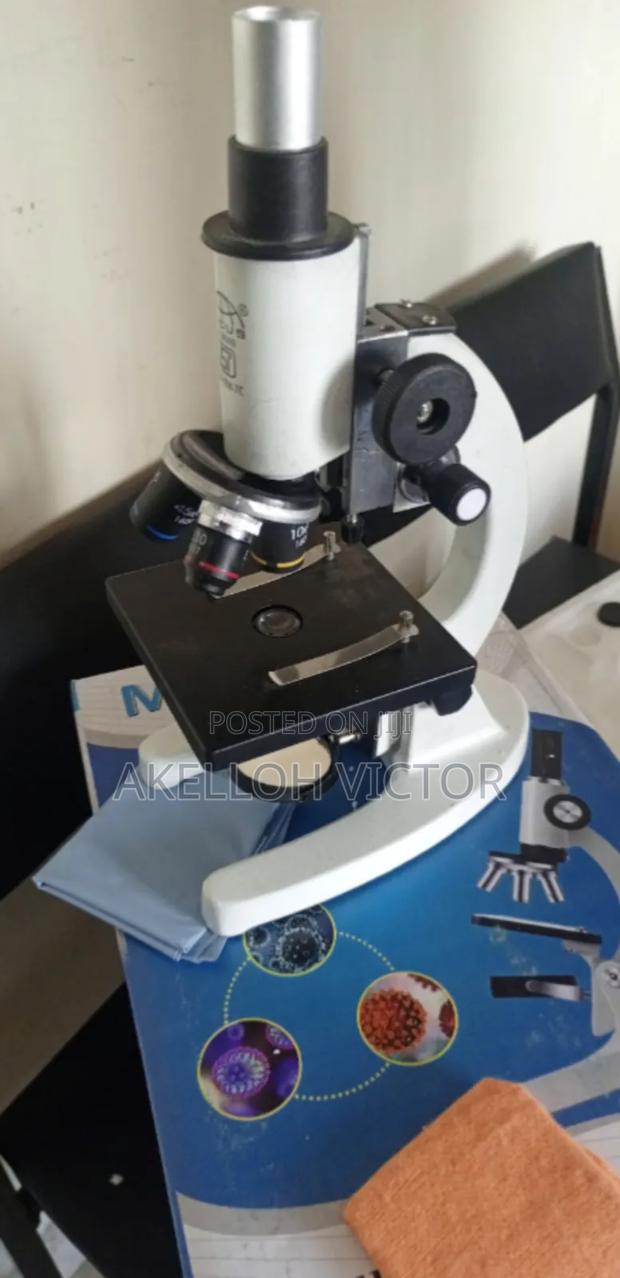 School Microscope - main view