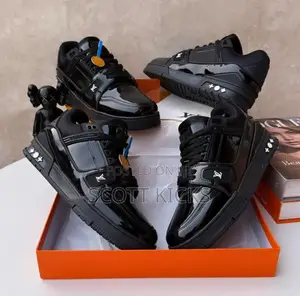 Louis Vuttion Tripple Black