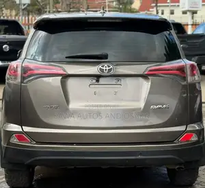 Toyota RAV4 2016 Gold