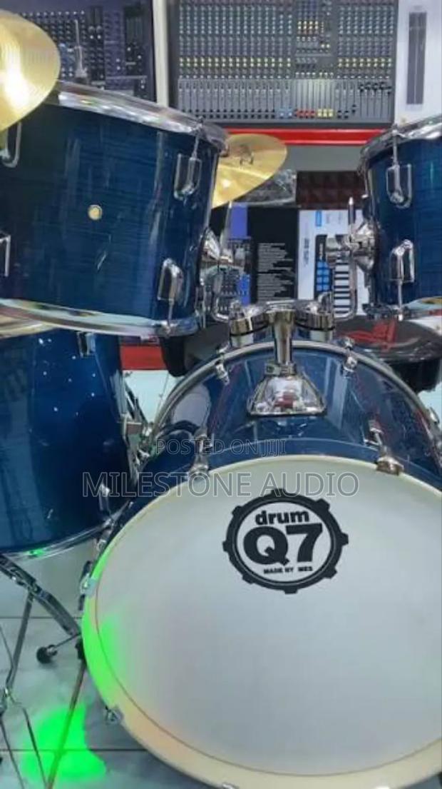 Q7 Drum Set by Mes - main view