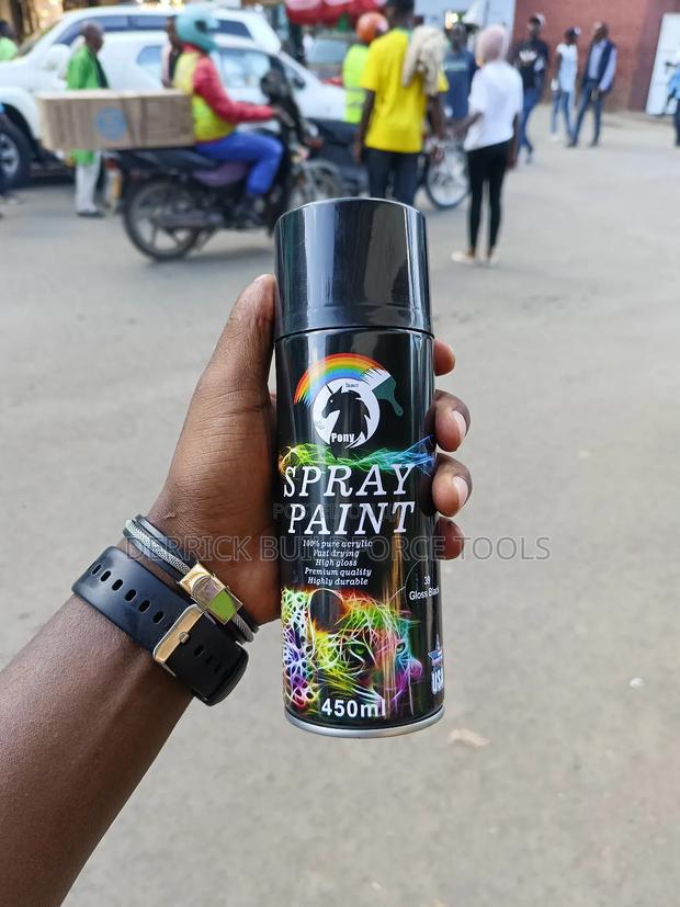 Gloss Black Spray Paint - main view