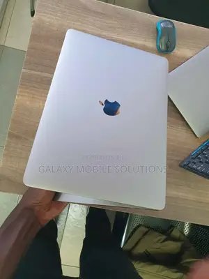 Laptop Apple MacBook Pro 2019 16GB Intel Core i5 SSD 256GB