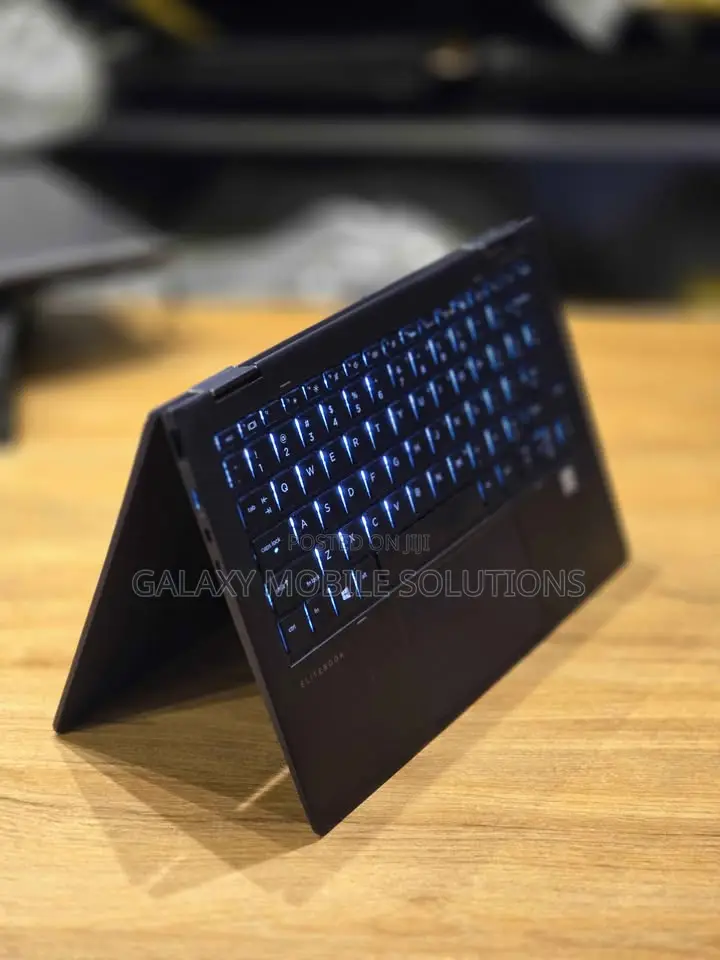 Laptop HP Dragonfly G3 16GB Intel Core i7 SSD 512GB