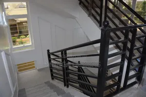 5bdrm House in Magomano, Kenyatta Road / Theta  for sale