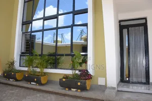 5bdrm House in Magomano, Kenyatta Road / Theta  for sale