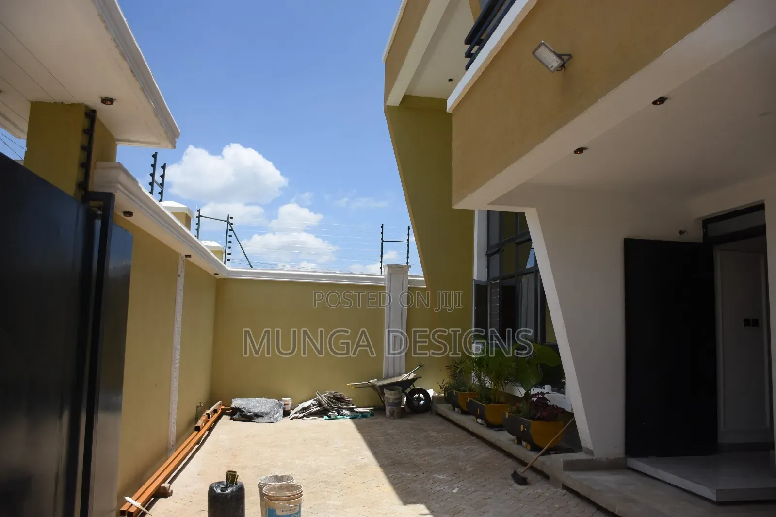 5bdrm House in Magomano, Kenyatta Road / Theta  for sale