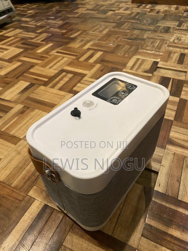 Portable Oxygen Concentrator - thumbnail 4