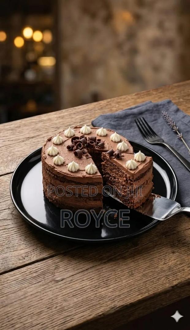 Round Black Platter - 10.5" - thumbnail 3