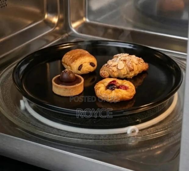 Round Black Platter - 10.5" - thumbnail 2