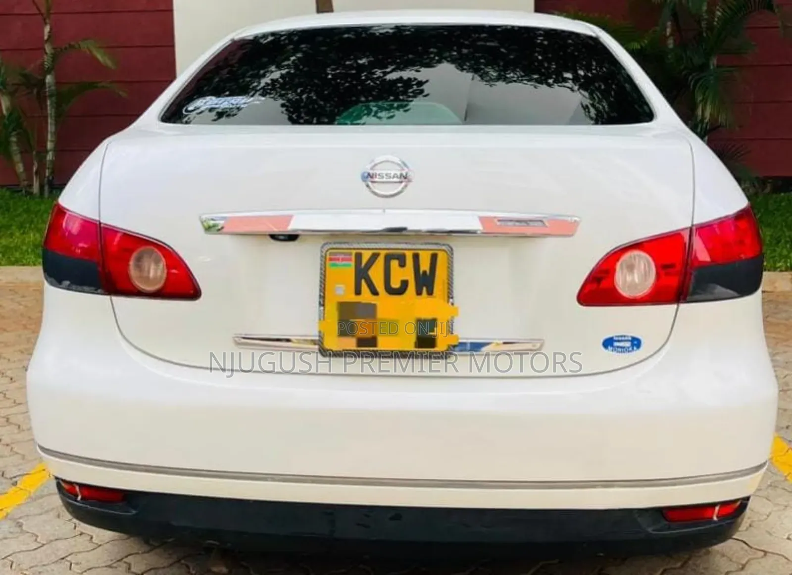 Nissan Bluebird 2012 White