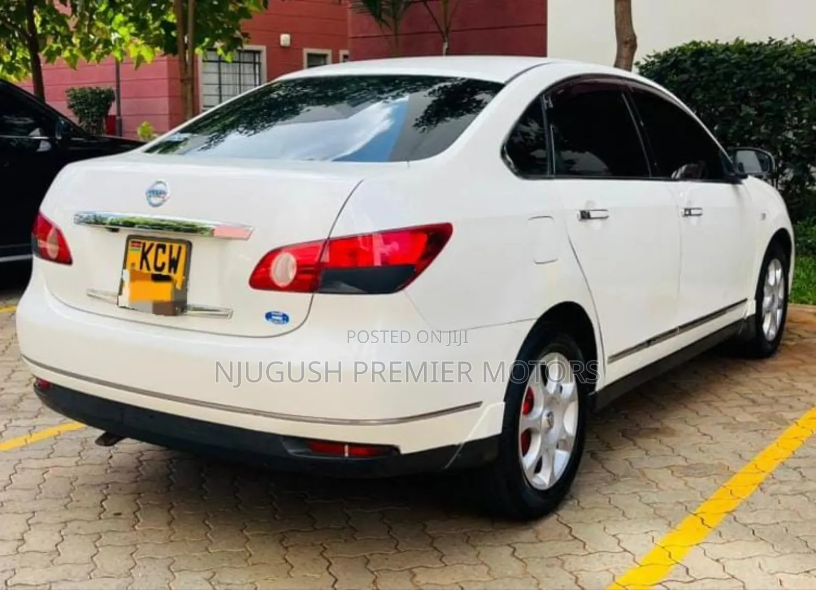 Nissan Bluebird 2012 White