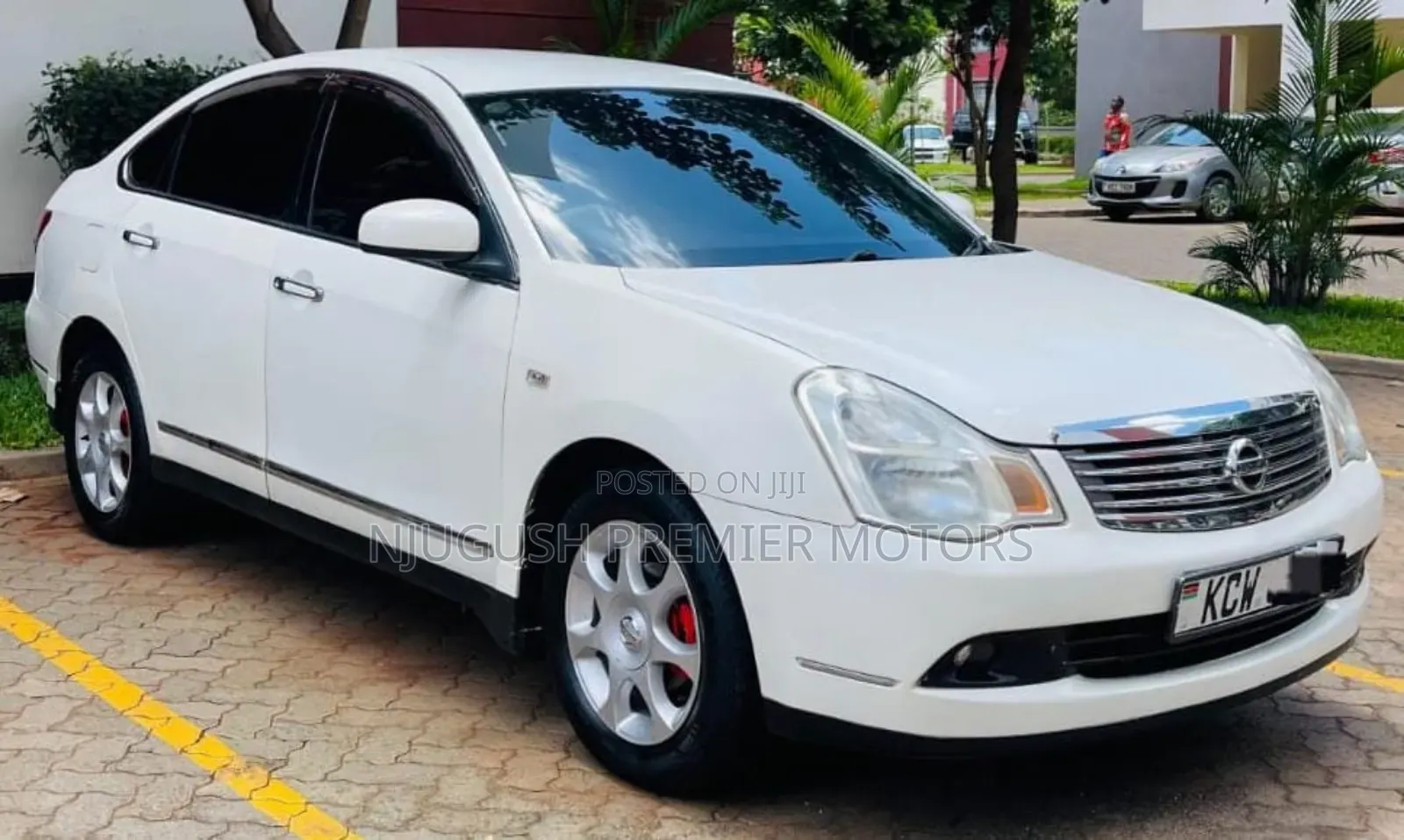 Nissan Bluebird 2012 White