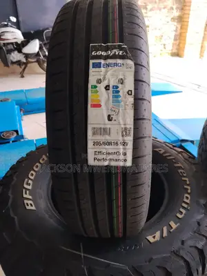 205/60r16 Goodyear