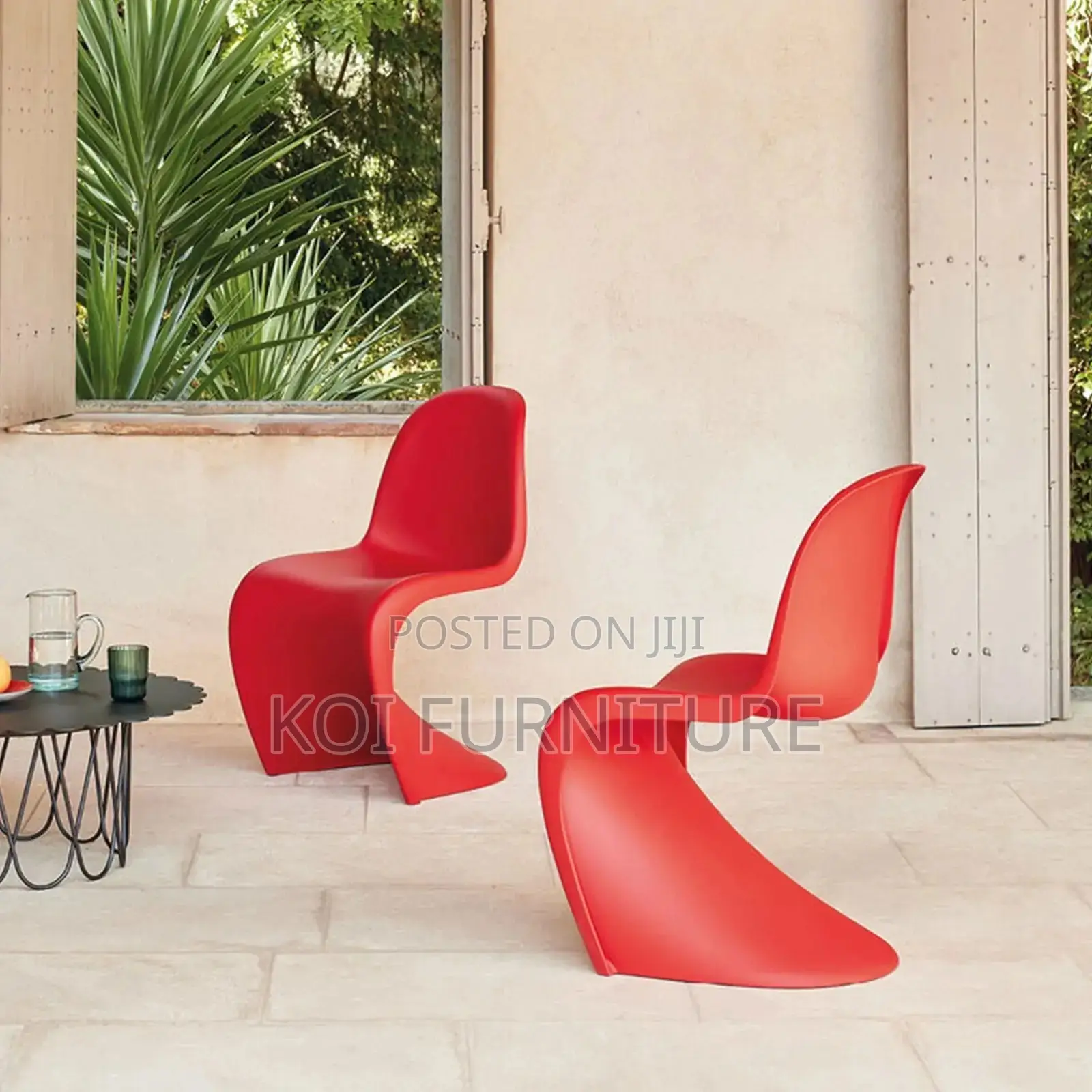 Dining Chairs; Verner Plastic Pantone Dining Chair