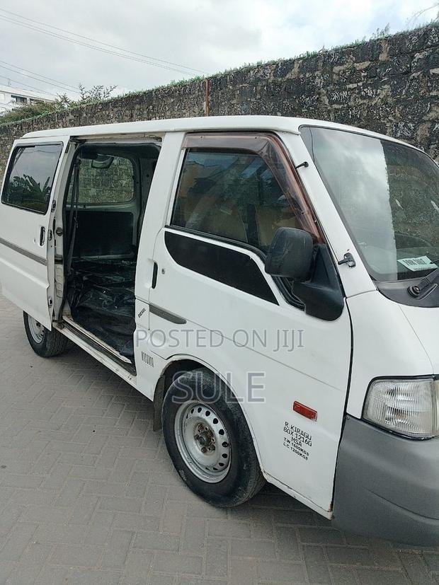Nissan Vanette 2010 - thumbnail 3