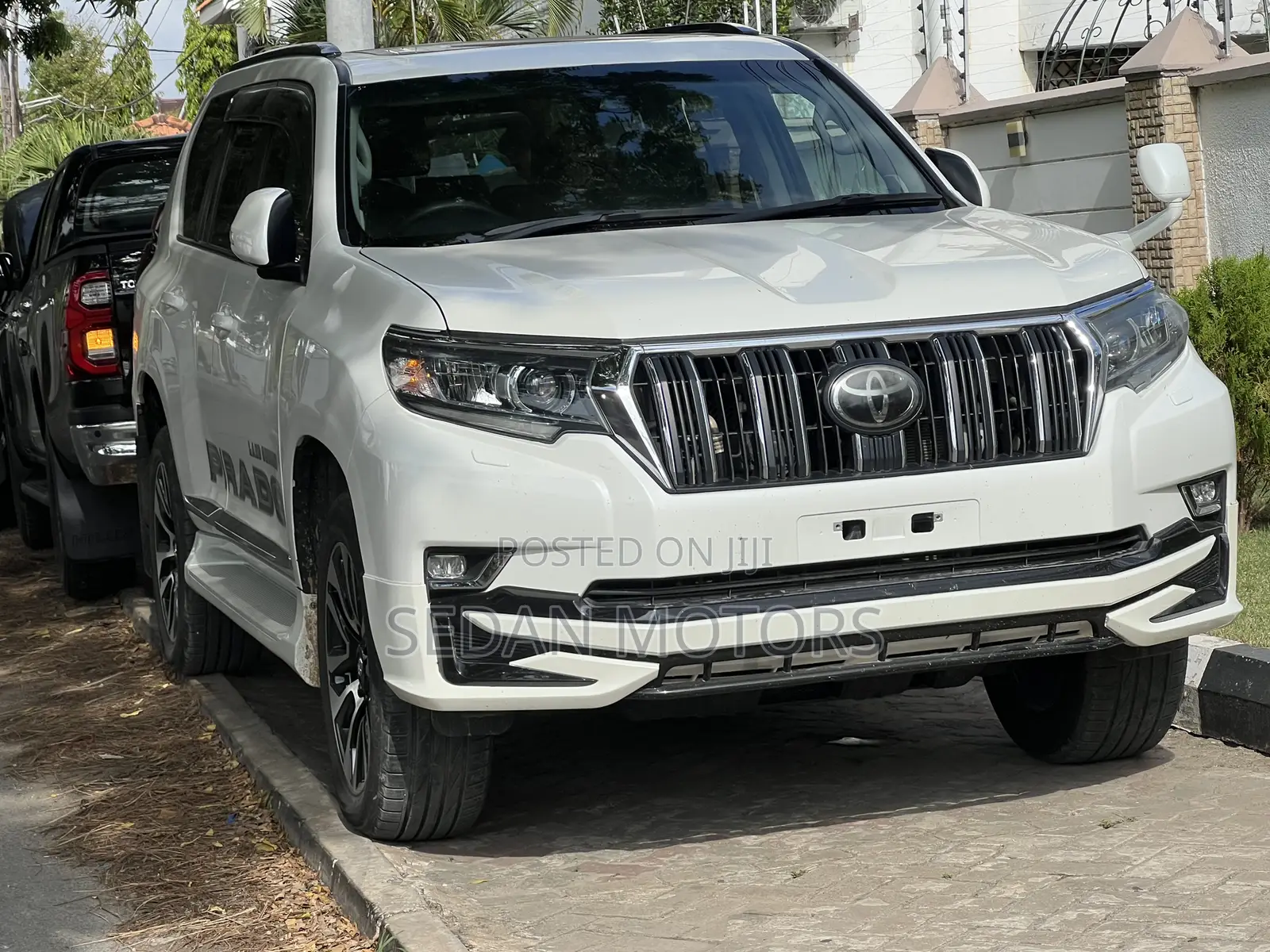 Toyota Land Cruiser Prado 2019 White