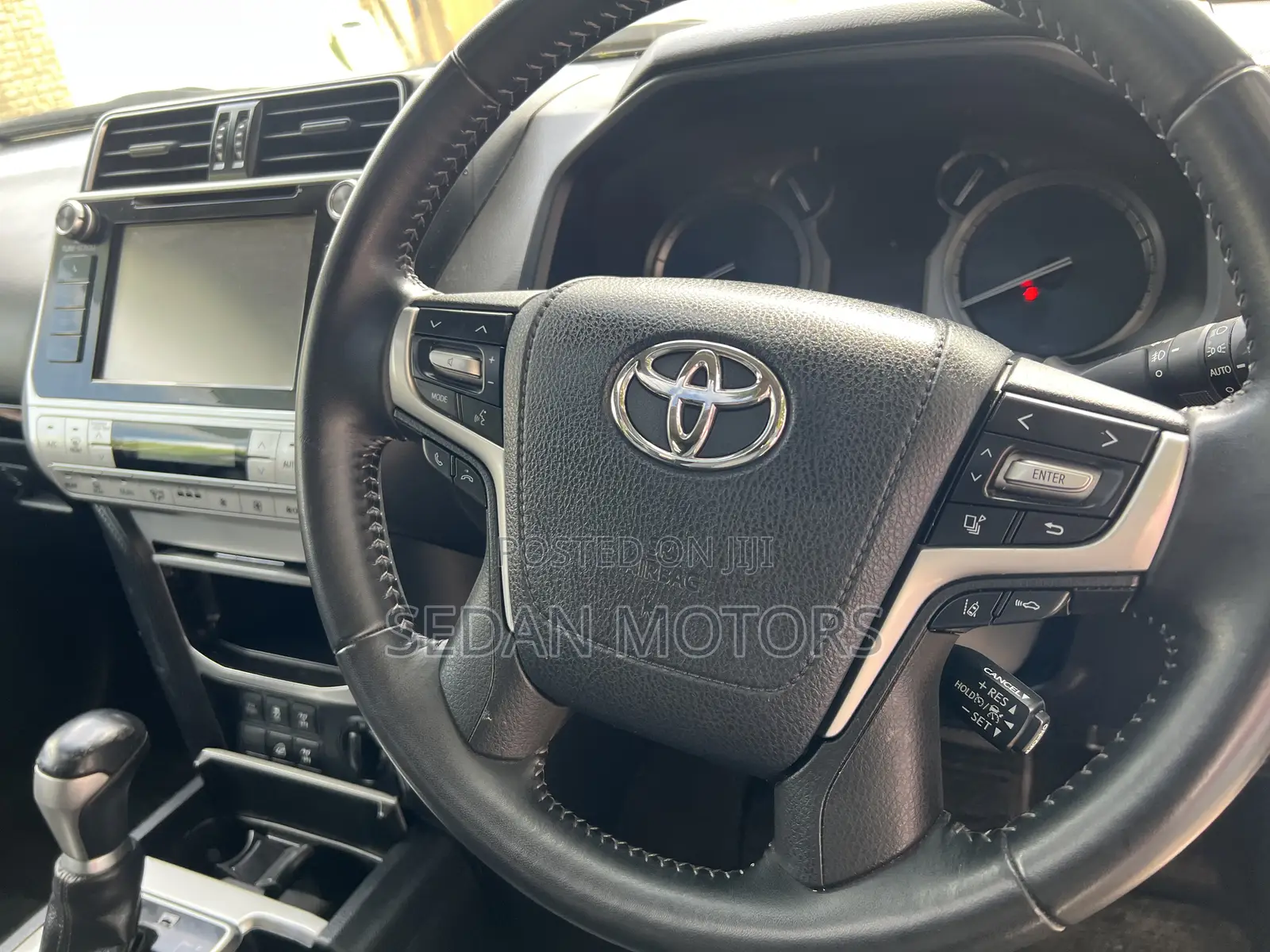 Toyota Land Cruiser Prado 2019 White