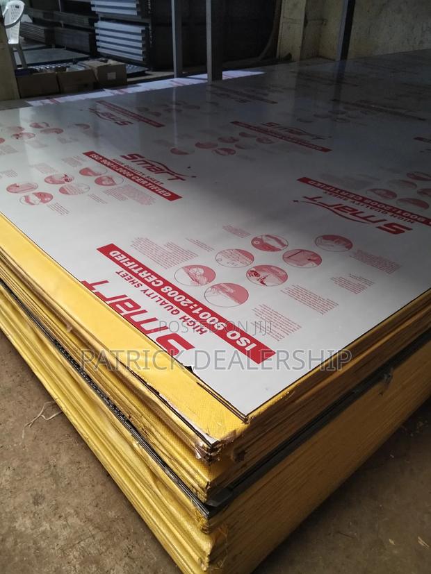 Hollow Polycarbonate Sheet - thumbnail 2