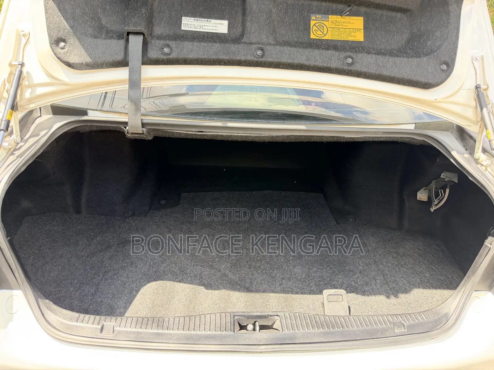 Toyota Crown 2013 White