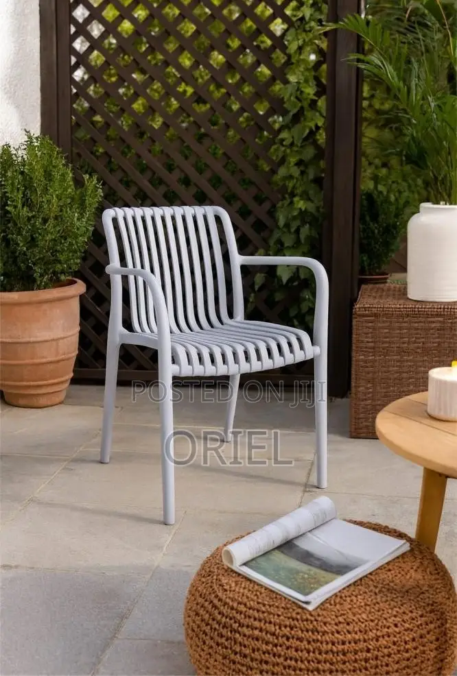 Home Chair: Aero Stack Lightweight Outdoor Patio Chair