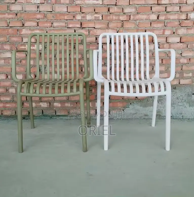 Home Chair: Aero Stack Lightweight Outdoor Patio Chair