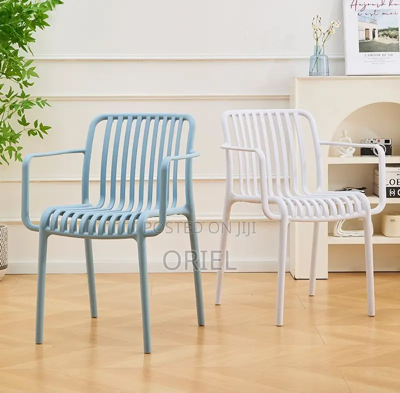 Home Chair: Aero Stack Lightweight Outdoor Patio Chair