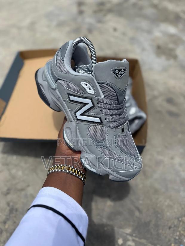 New Balance 9060 Gray - main view