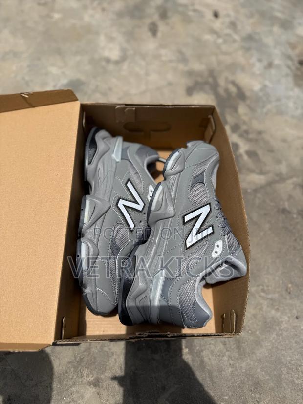 New Balance 9060 Gray - thumbnail 2