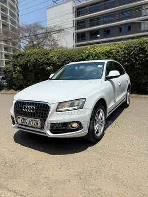 Audi Q5 2.0T Premium AWD quattro 2017 White