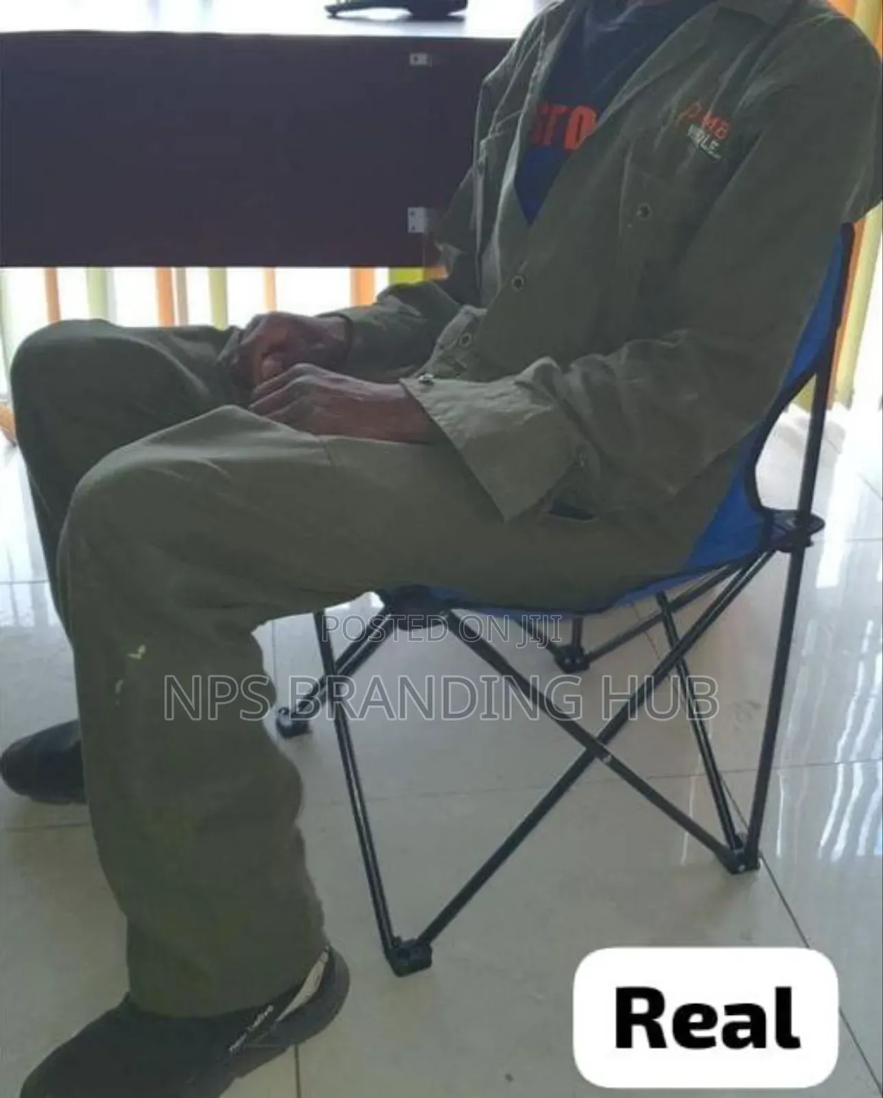 Foldable Metallic Frame Waterproof Armless Canvas Camping Chair (P.O
