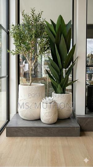 Elegant Range of Ceramic Vase Set - thumbnail 2